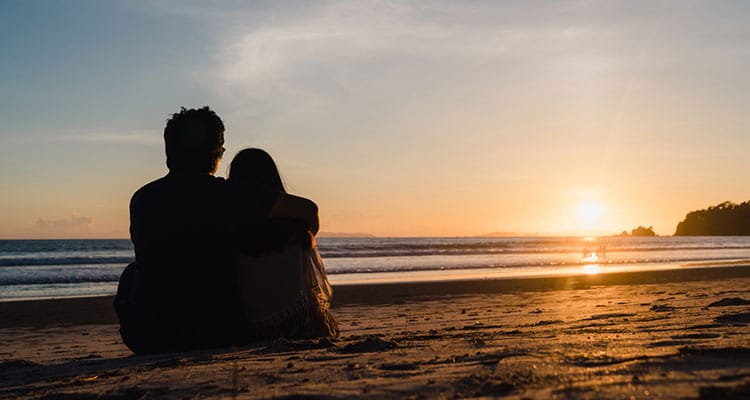 10 Love Quotes That Would Make You Fall In Love Again