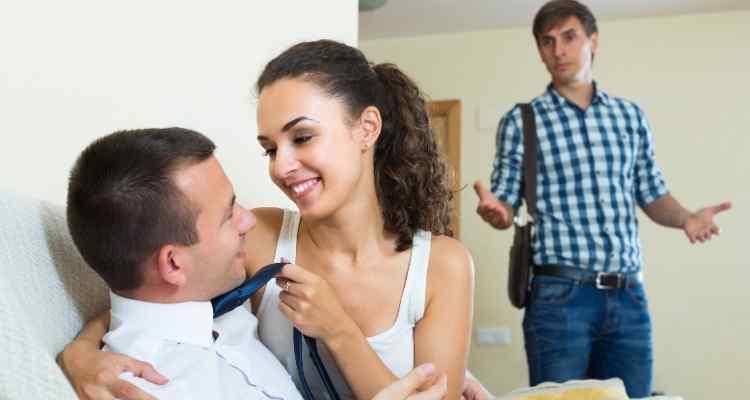 3 Ways To Know If Your Wife Or Girlfriend Is Cheating On You