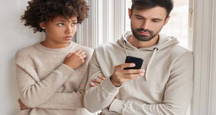 Insecure Attachment Style In Relationships: Causes & How To Overcome