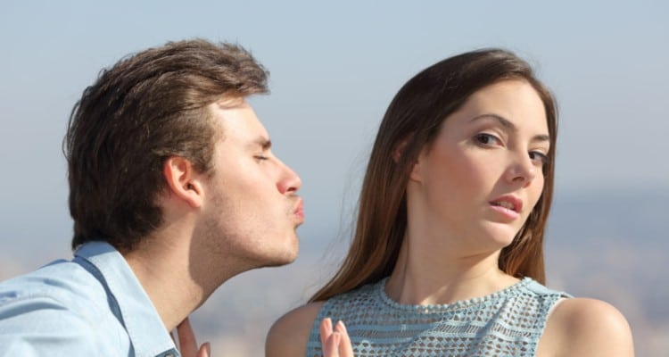 8 Sure Signs You Need a Dating Coach